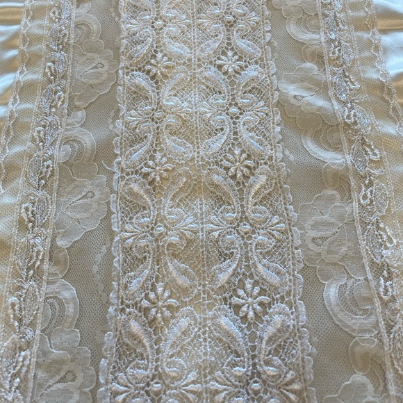 Vintage Satin and Lace Prairie-Style Cream Blouse - Picture 5 of 6